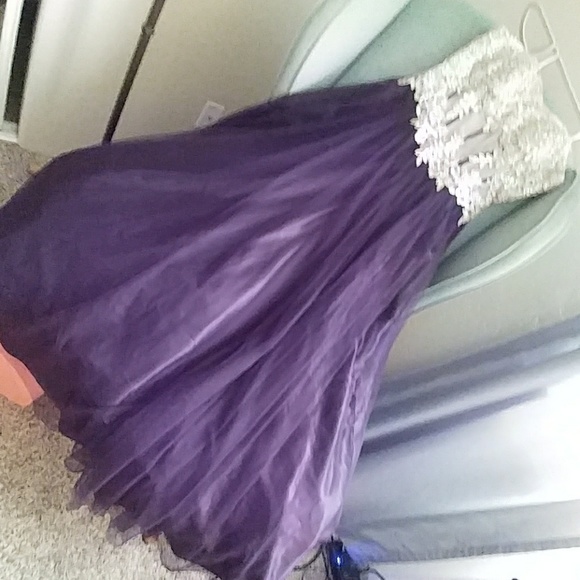 Beautiful prom or special event.. - Picture 6 of 7